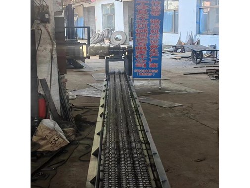 給遼寧錦州北方鐵道機車車輛配件制造有限公司做的傳送帶輸送機完工發貨